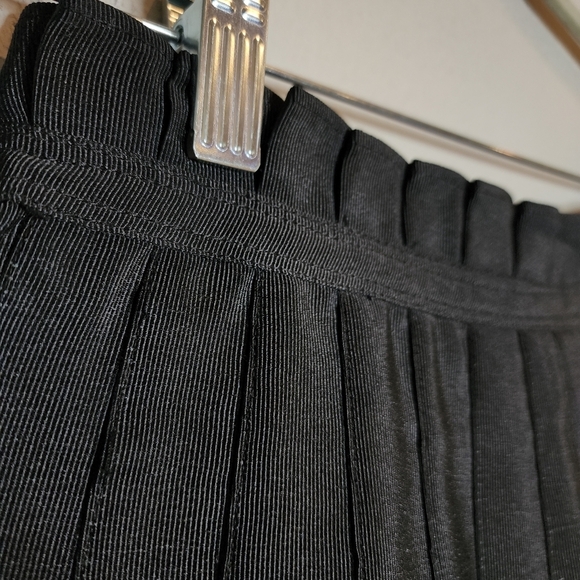 Zac Posen × Target Black Pleated Mini Skirt Paperbag waist size 3. - Picture 6 of 16